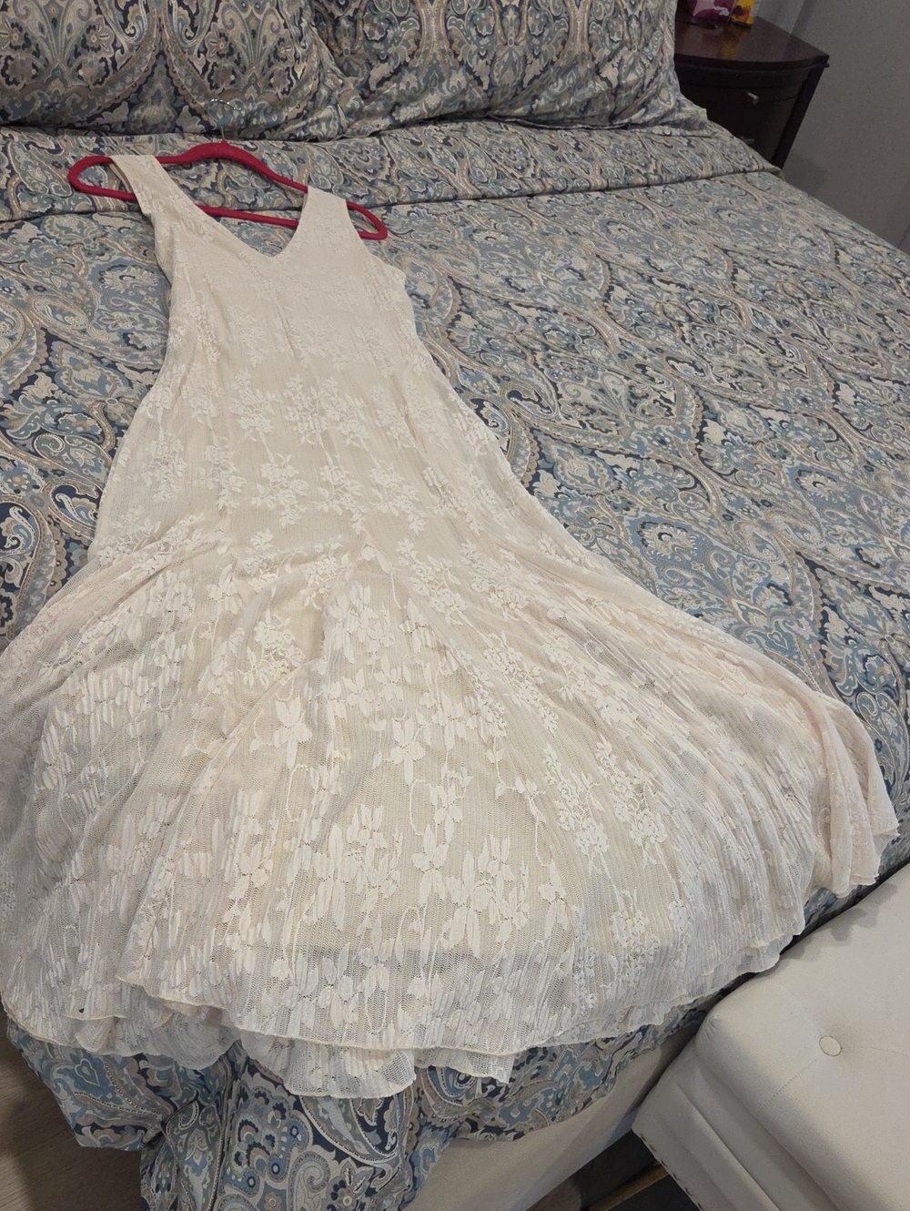 Sleeveless Cream Lace Maxi Dress with Floral Embroidery